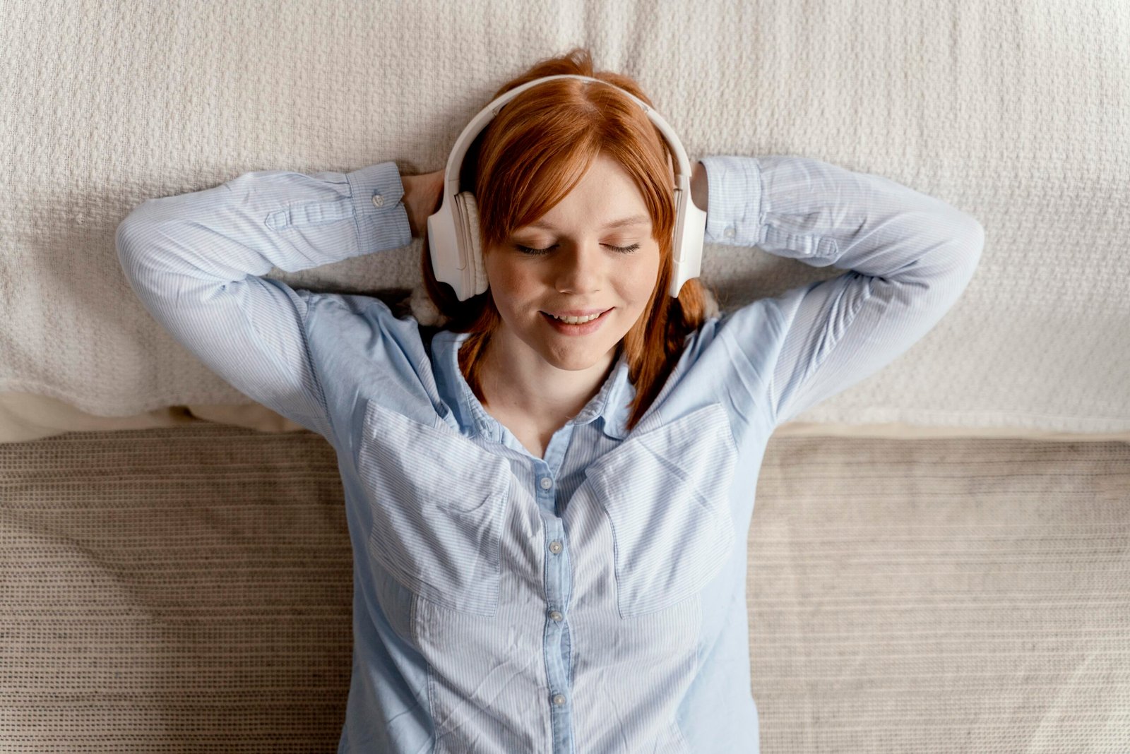 Soft Bluetooth sleeping headphones headband for women side sleepers