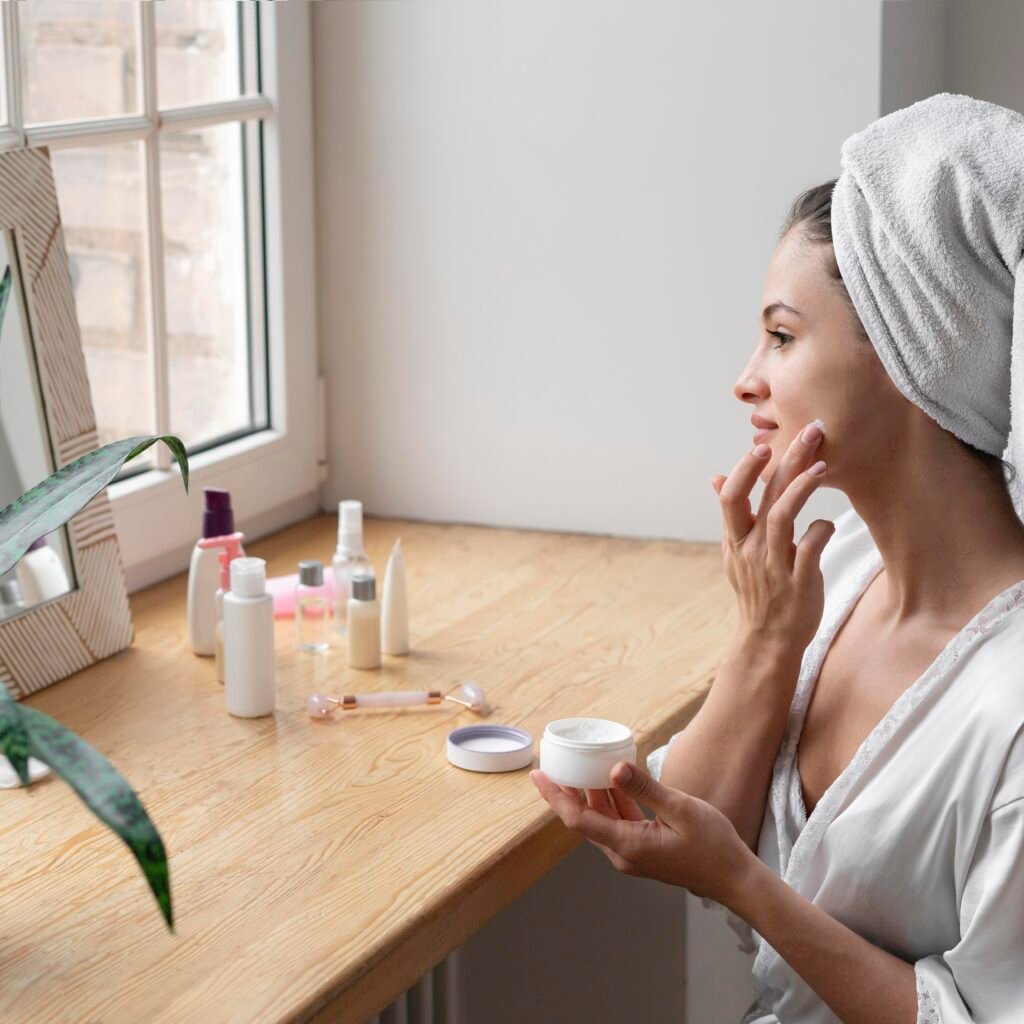 CeraVe Hydrating Facial Cleanser for dry and sensitive skin care – with ceramides, hyaluronic acid, and glycerine