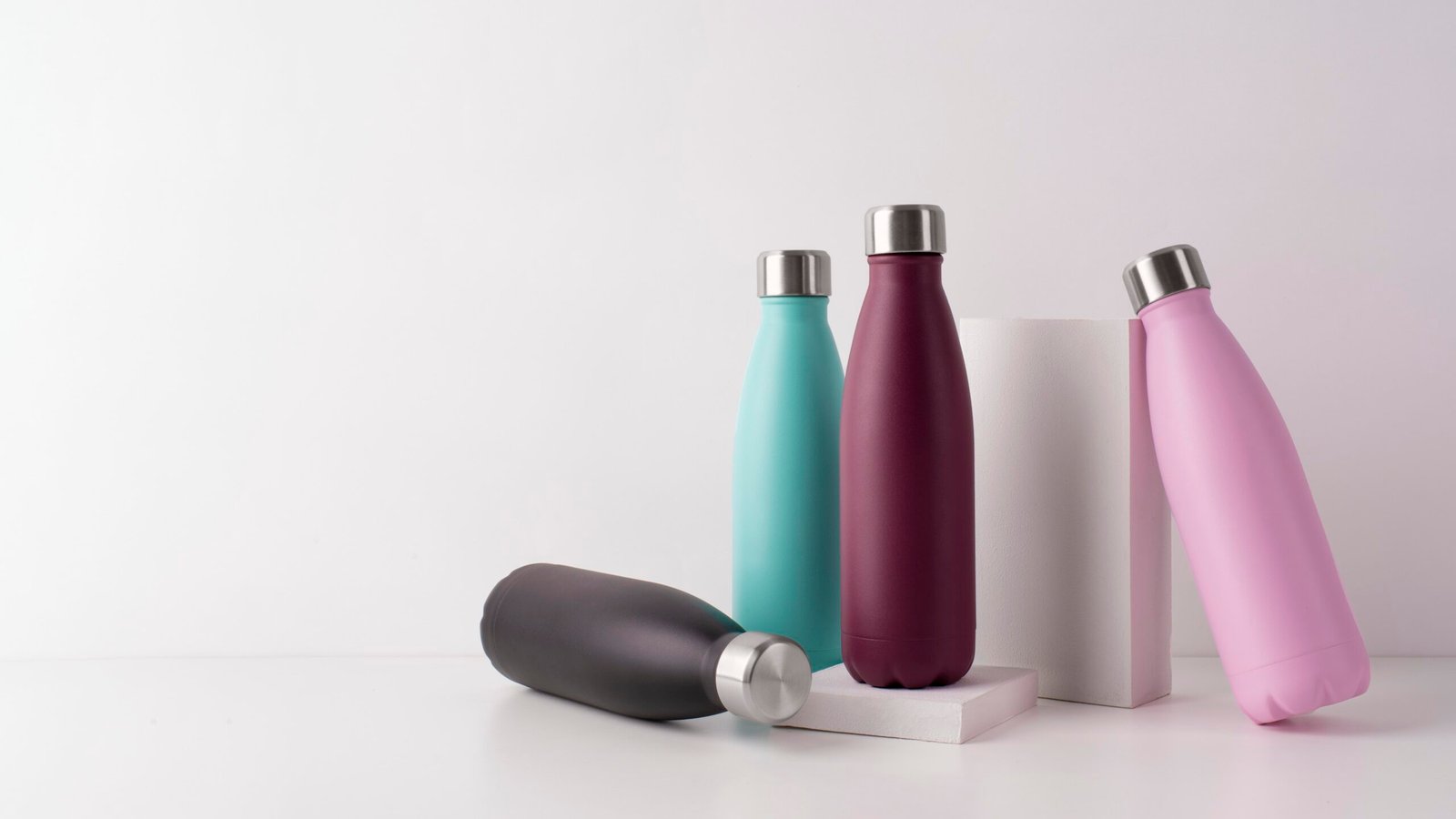 Top-rated insulated water bottle 2025 – durable, leak-proof, and keeps drinks cold or hot for hours. Best insulated water bottle choice for daily use, travel, and outdoor activities. ✅